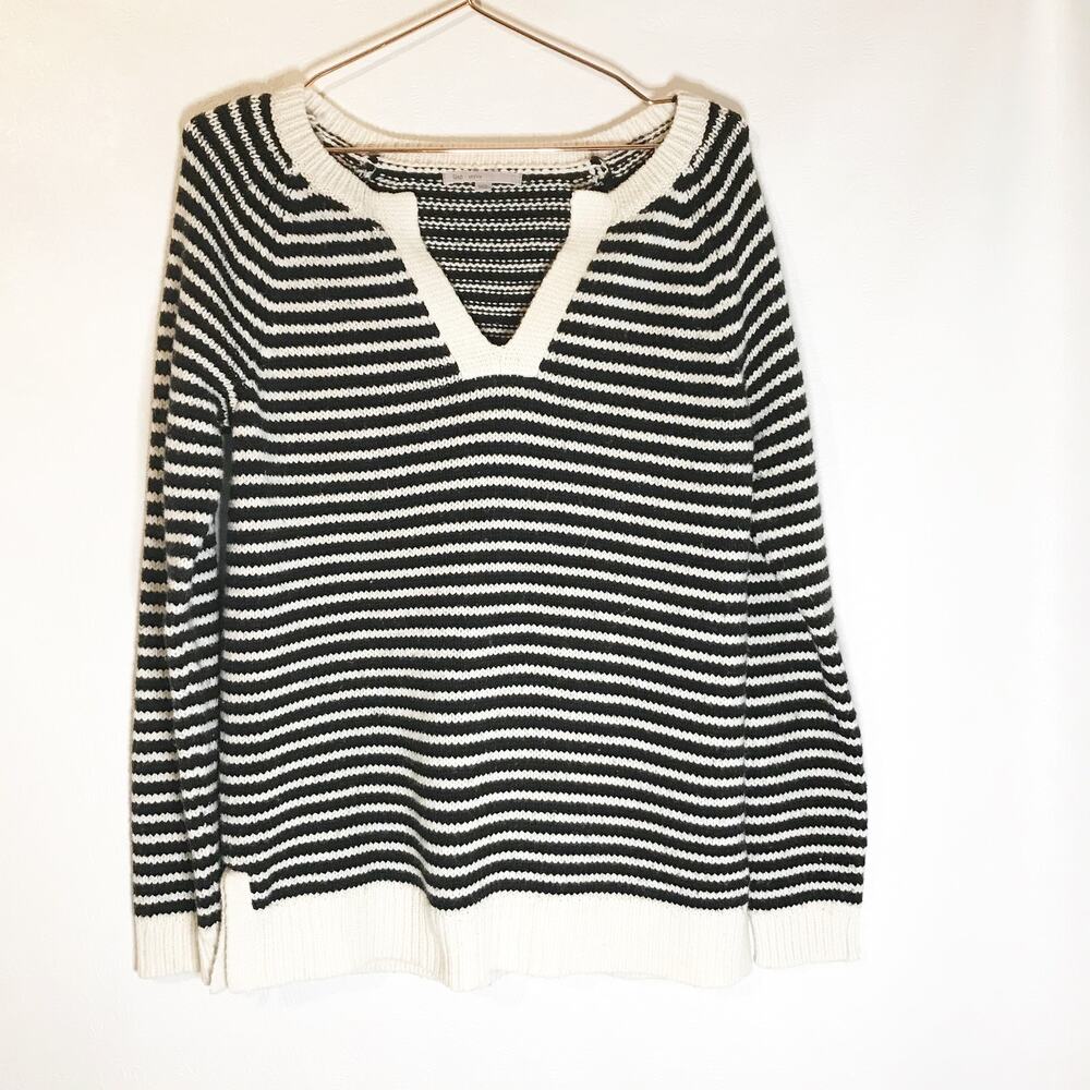 Gap wool blend soft sweater medium v neck striped